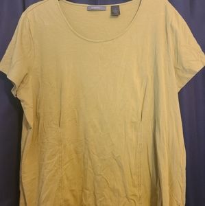 Mustard tshirt